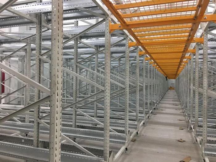 The Pros and Cons of Warehouse Shuttle Racking Systems