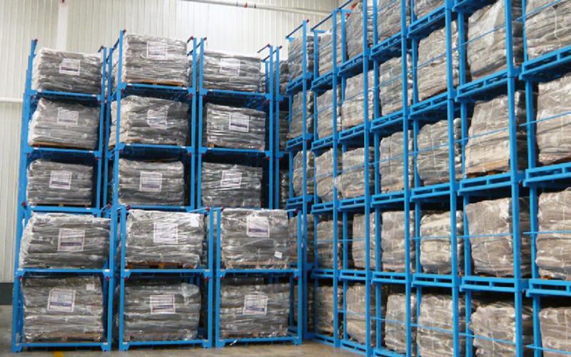 What are the precautions for the clothing factory to purchase storage logistics cages?