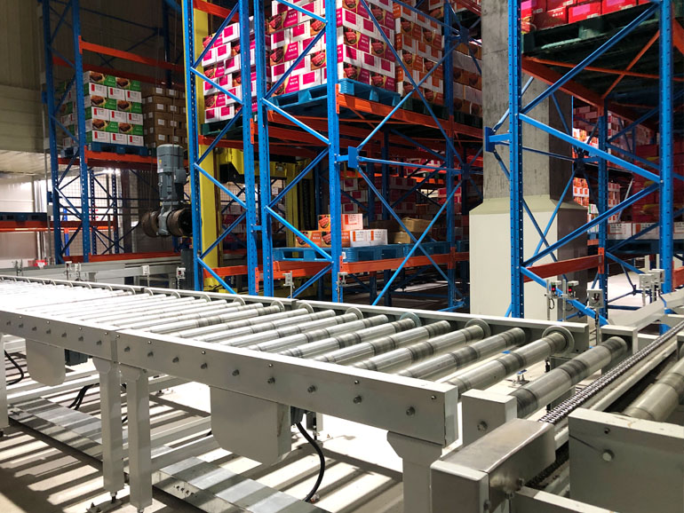 Fully automated warehouse racking system