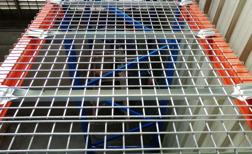 Heavy duty rack with mesh laminates, featuring one flexible use