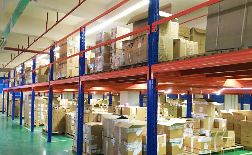 What kind of warehouse shelves are used in the electronic product warehouse? Storage rack manufacturer analysis