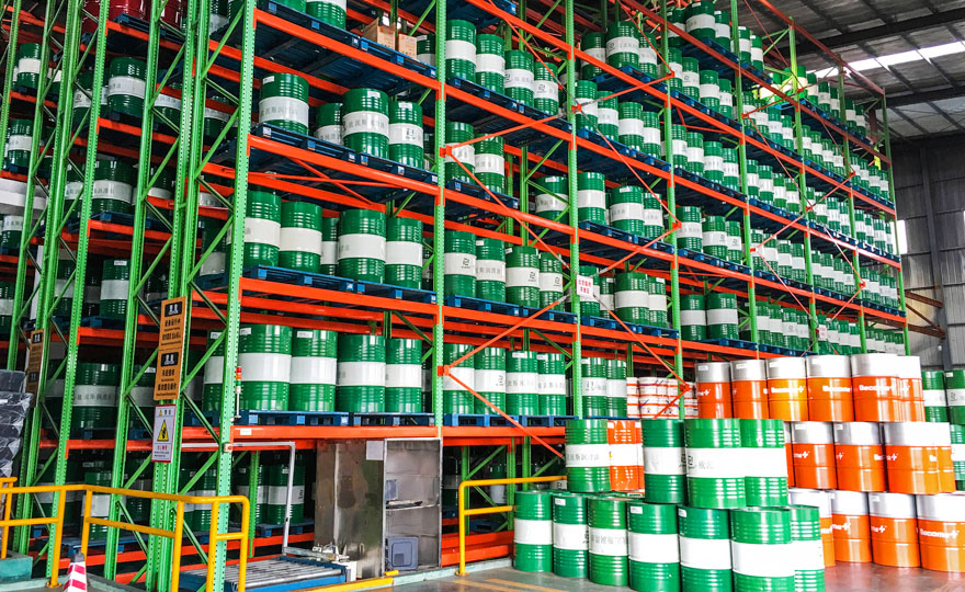 How to achieve FIFO in oil drum storage? Heavy warehouse rack manufacturer analysis