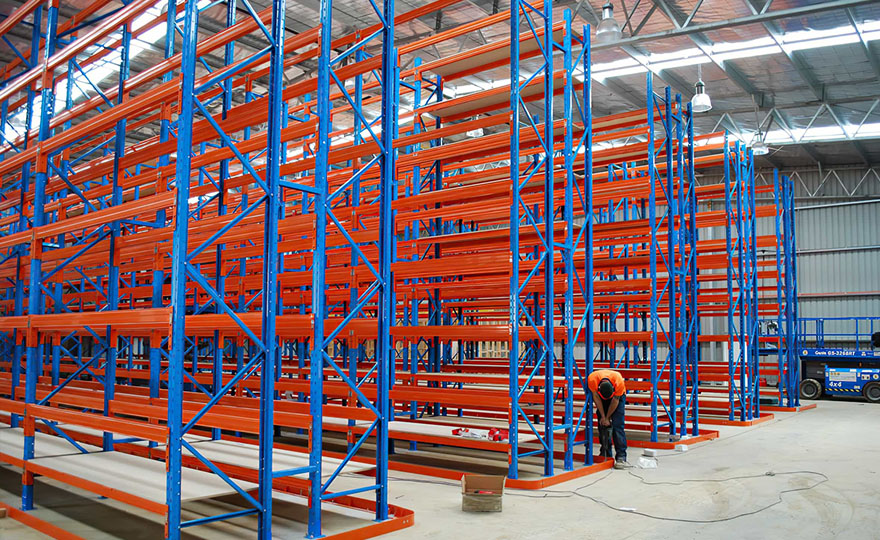 Where can I view cases of narrow-aisle warehouse shelves？