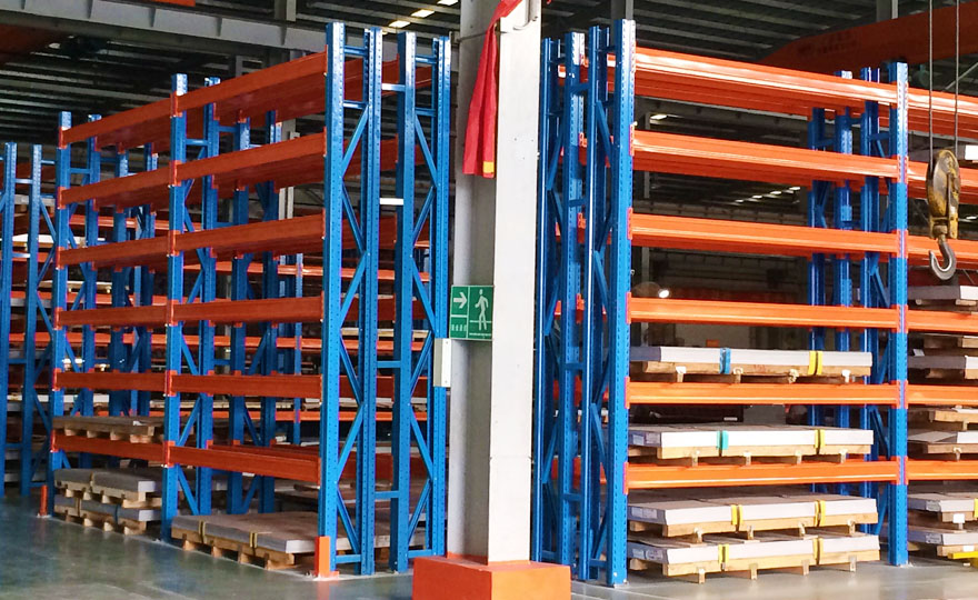 Which type of storage rack is used for storing plates？