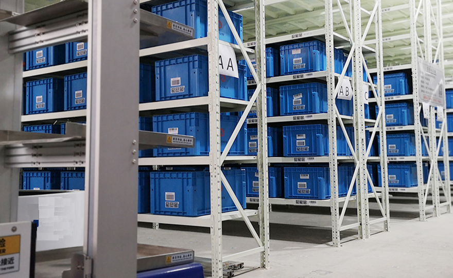 How high can the CTU material box robot for the storage and retrieval of goods on the layer plate type storage rack be designed？