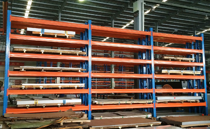 Which type of warehouse shelves in the machinery company is more sturdy?