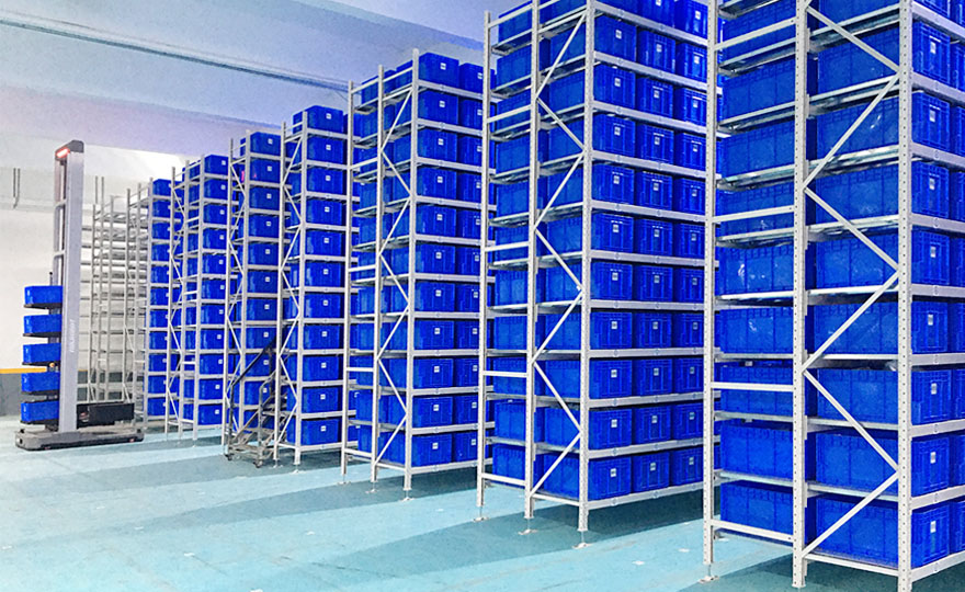 What is the more convenient method for storing and retrieving goods on the warehouse shelves located at the 6th to 10th floors?