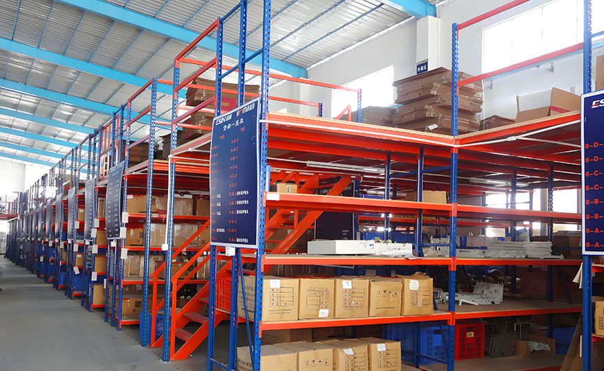 What is the minimum height of the warehouse required for custom loft shelving?