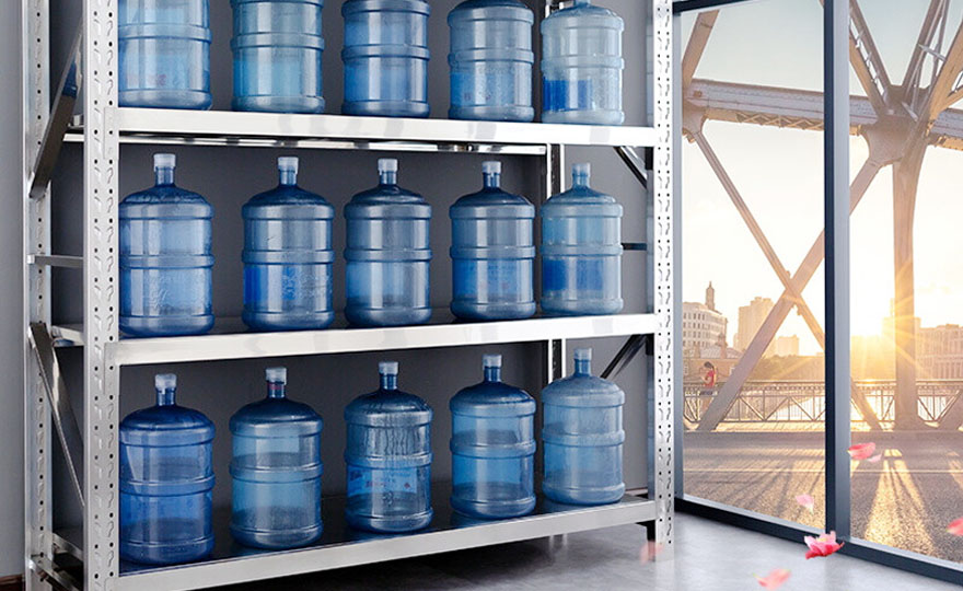 Is the price of stainless steel shelves higher than that of ordinary warehouse shelves?