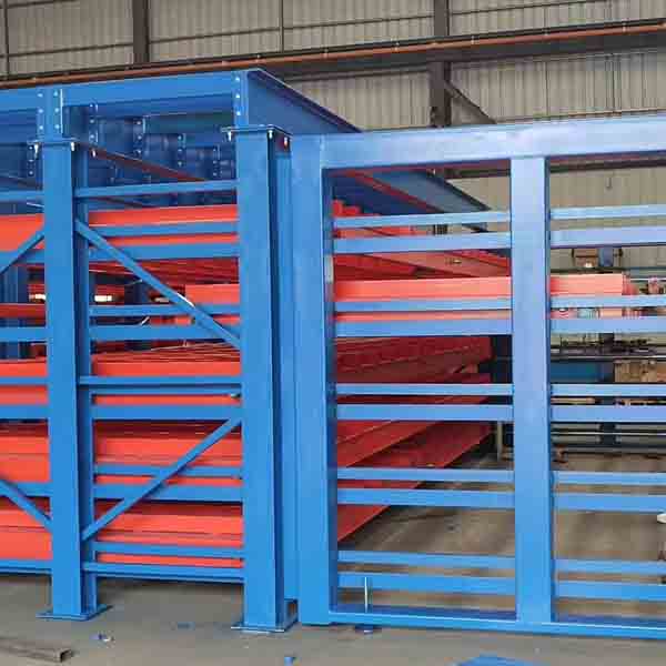 Cantilever type heavy rack