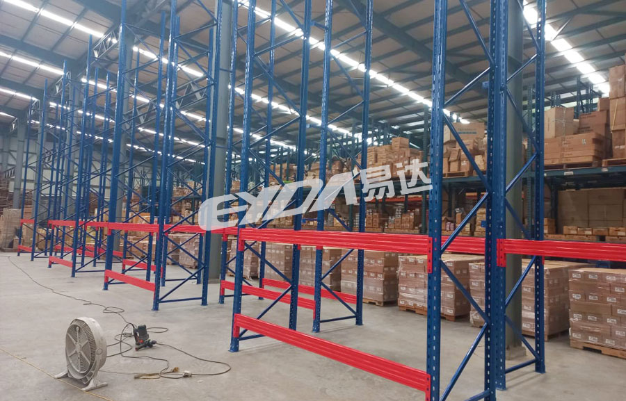 heavy-duty pallet racking