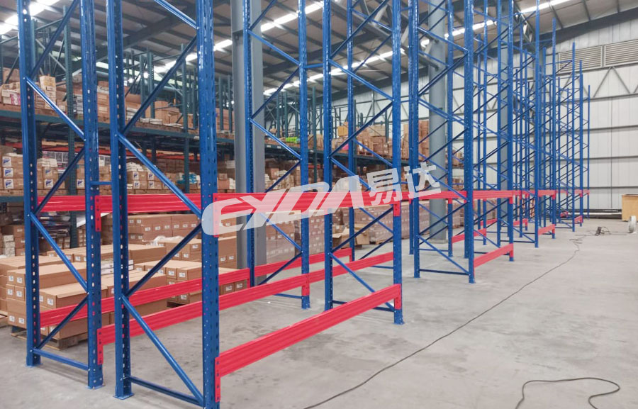 heavy-duty pallet racking