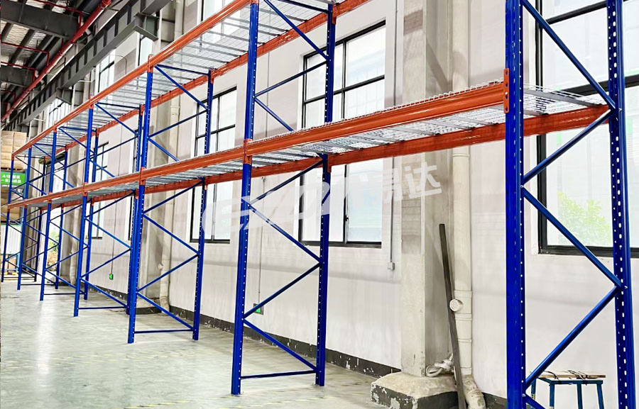Mesh layer board shelves