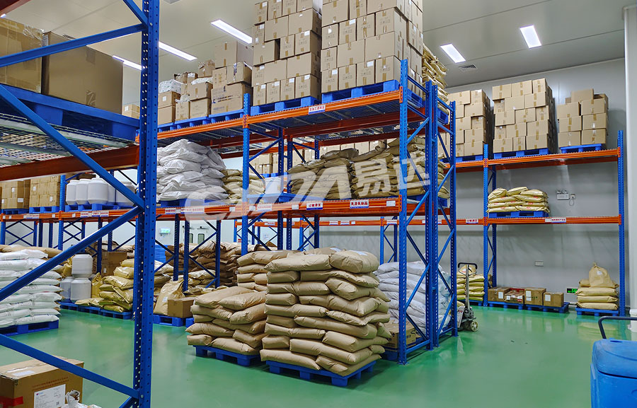 Heavy-duty pallet racking