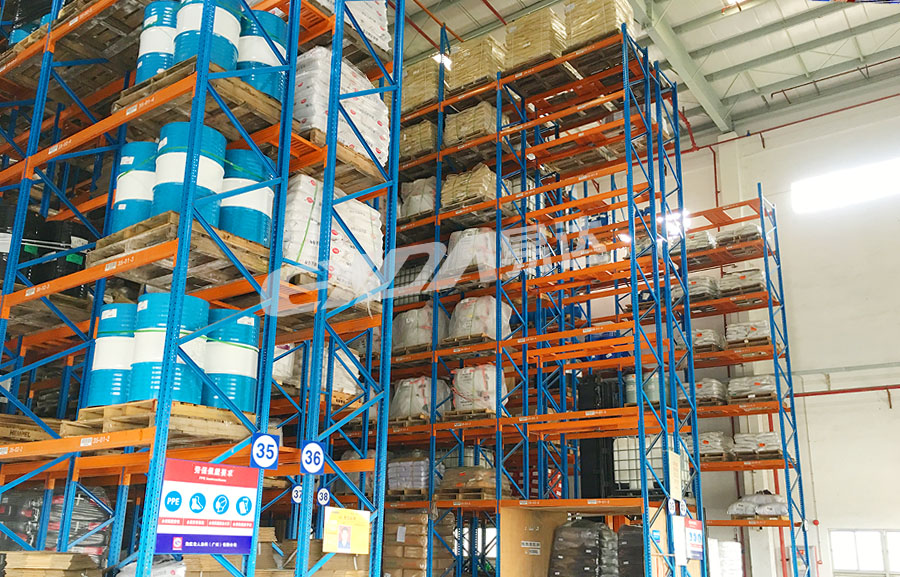 Narrow aisle racking