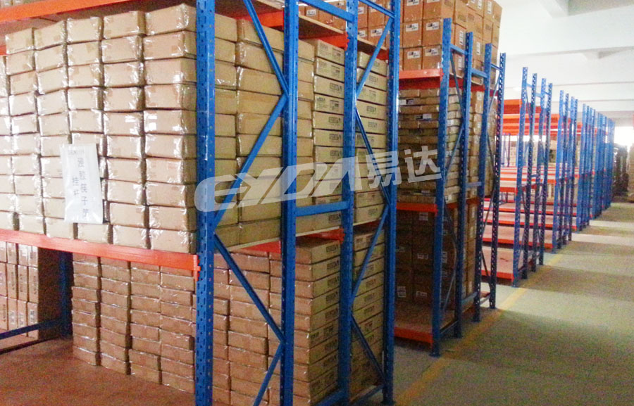 Heavy-duty shelves