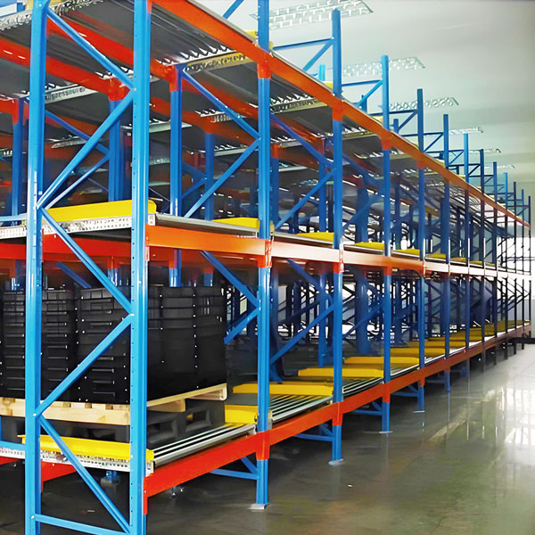 Gravity roller rack Gravity roller rack