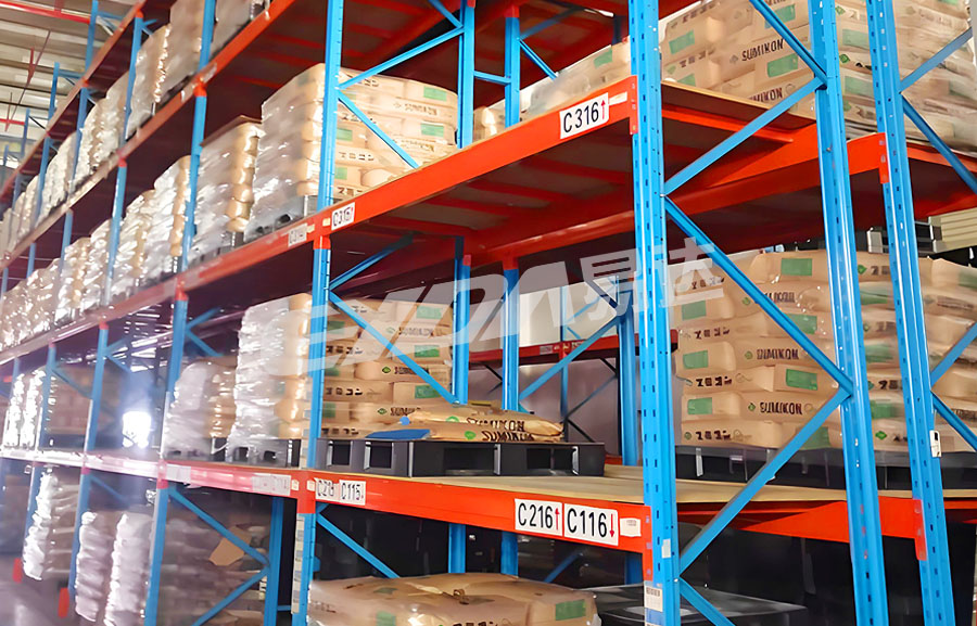 heavy-duty pallet shelves