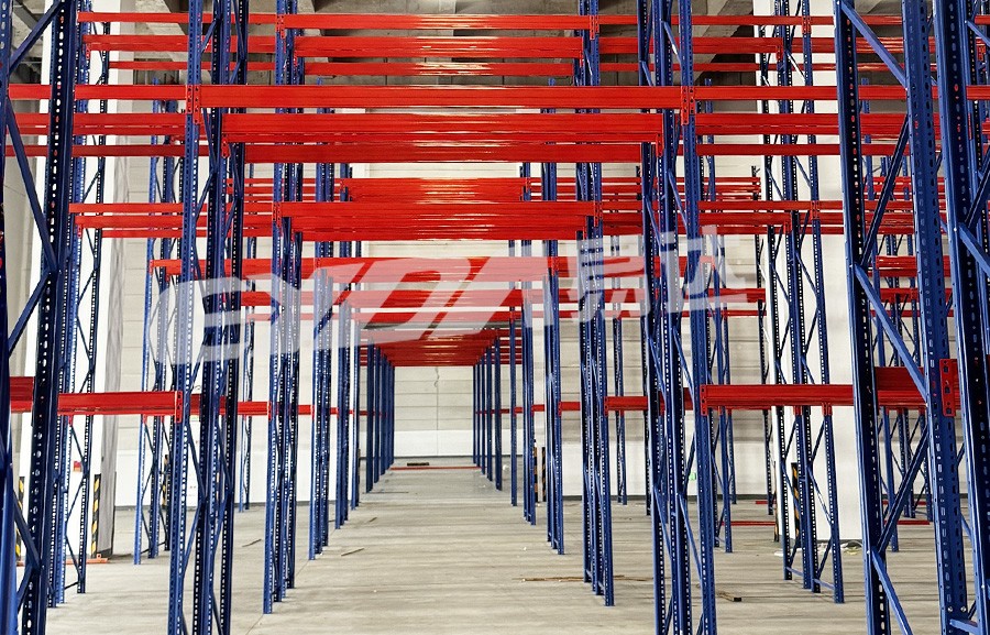 heavy-duty pallet rack