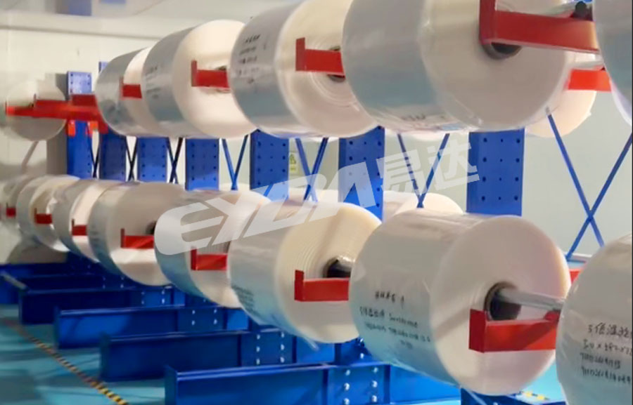 cantilever-type roll material shelf