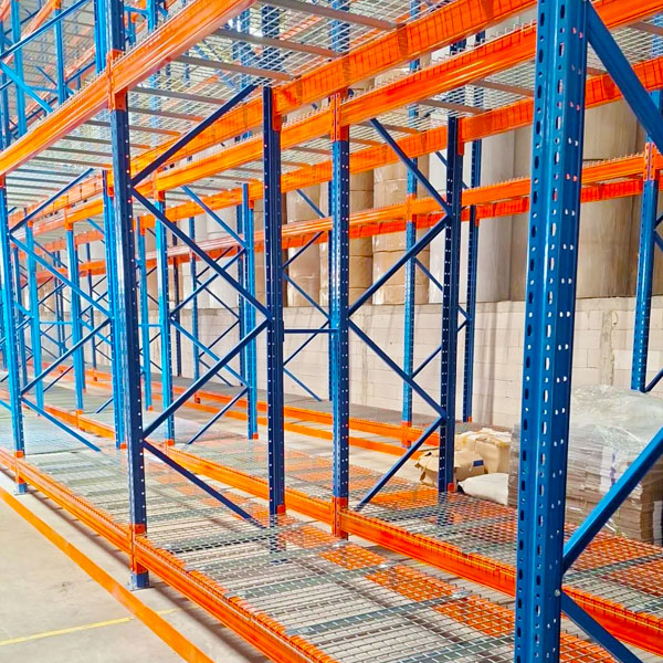 narrow aisle heavy-duty racks